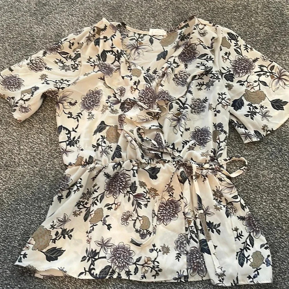 Sienna Sky rouched blouse Small - Picture 1 of 2